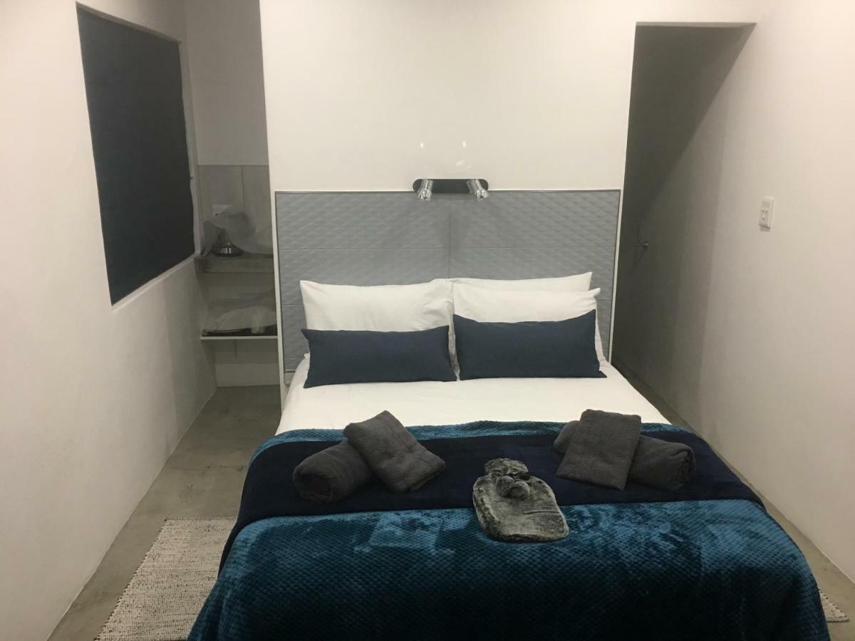 Ammabed Accommodation คาเลดอน ภายนอก รูปภาพ